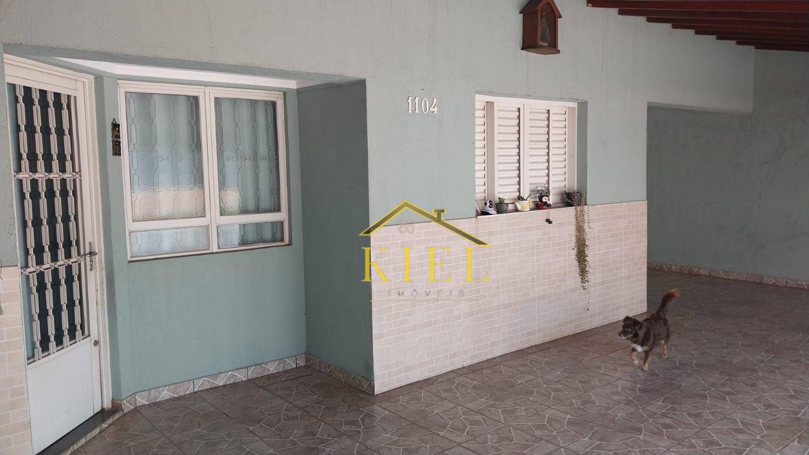 Casa à venda com 2 quartos, 240m² - Foto 2
