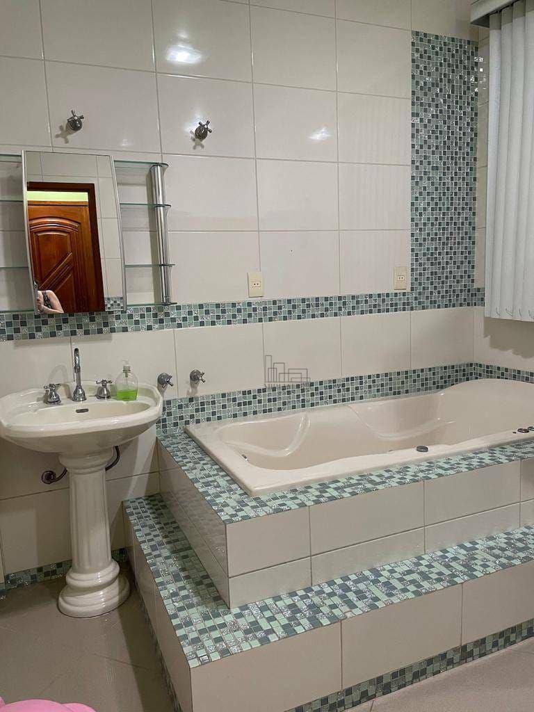 Casa à venda com 6 quartos, 602m² - Foto 16