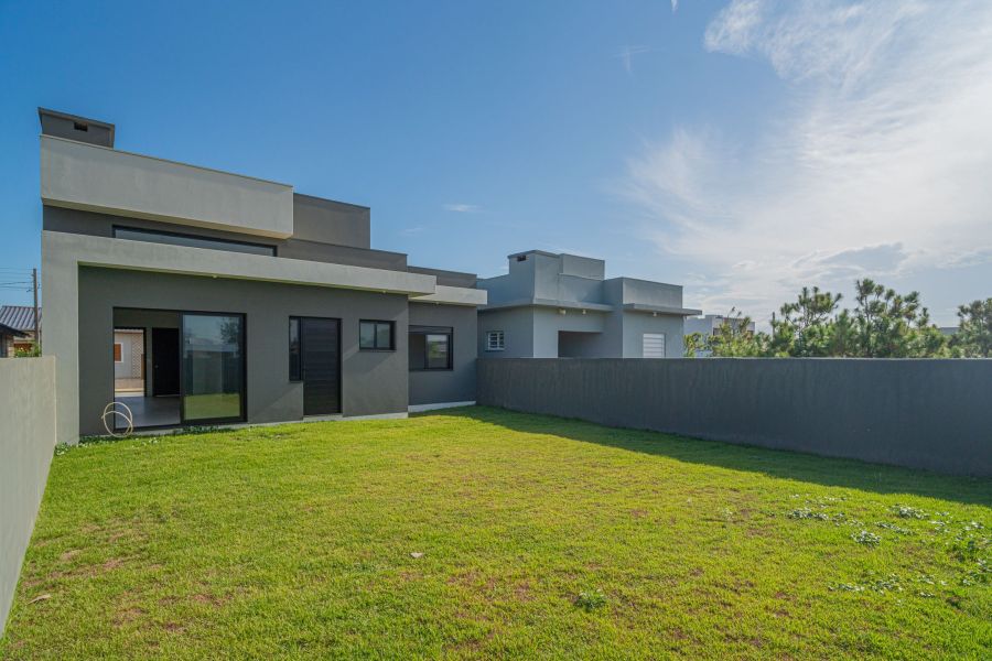 Casa à venda com 3 quartos, 107m² - Foto 13