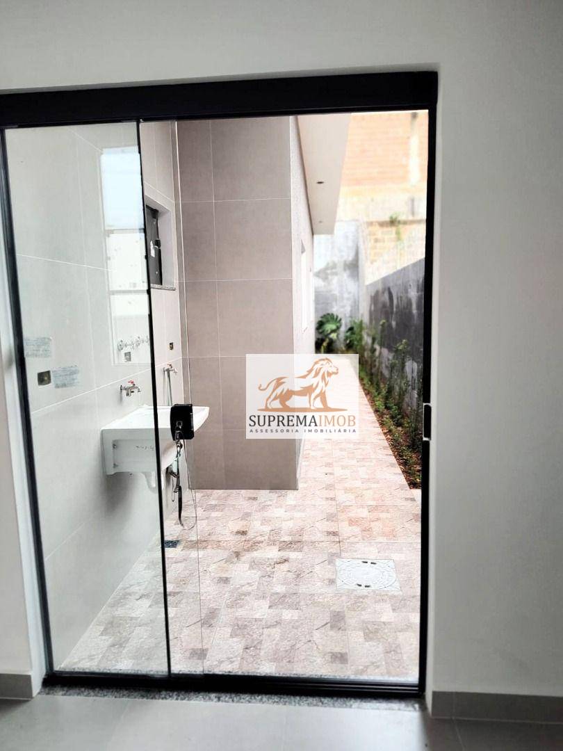 Casa à venda com 2 quartos, 63m² - Foto 5