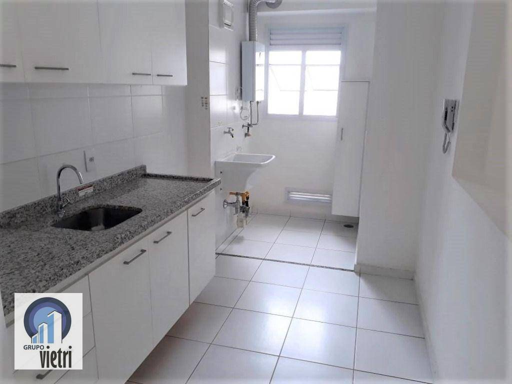 Apartamento para alugar com 3 quartos, 70m² - Foto 17