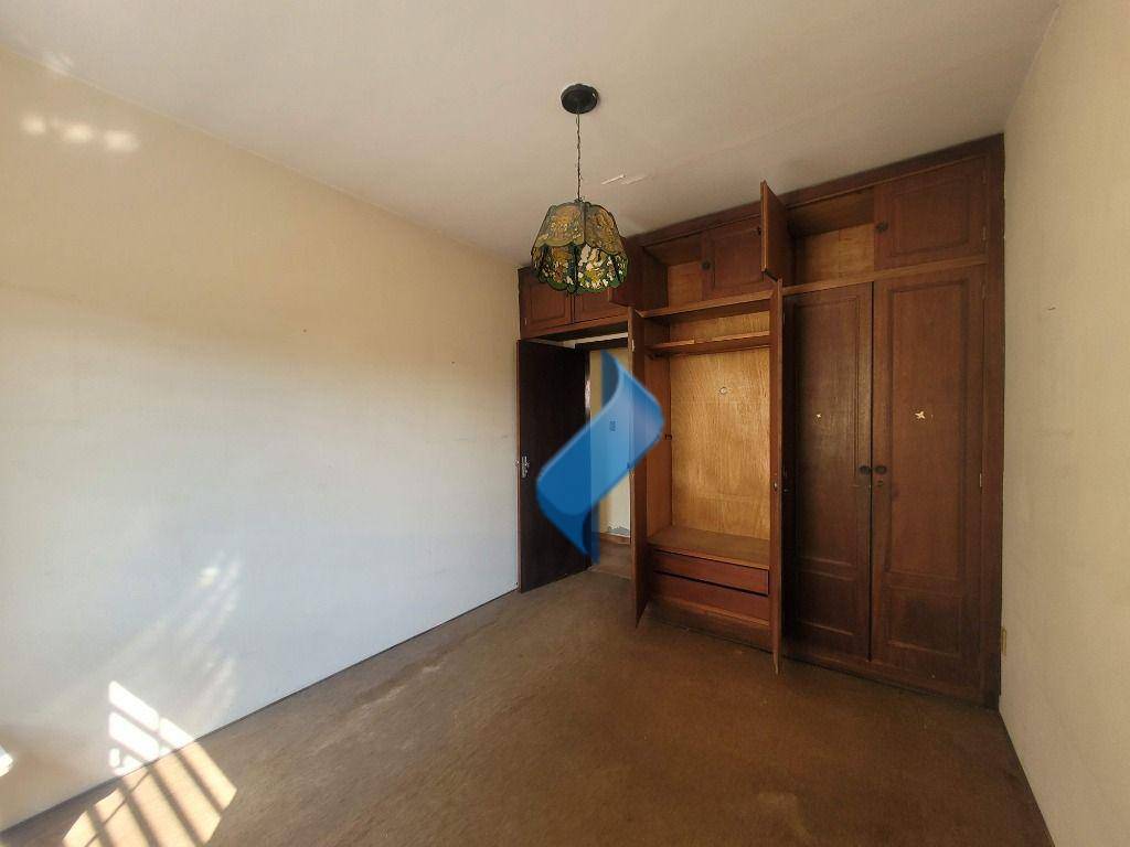 Casa à venda e aluguel com 3 quartos, 245m² - Foto 6