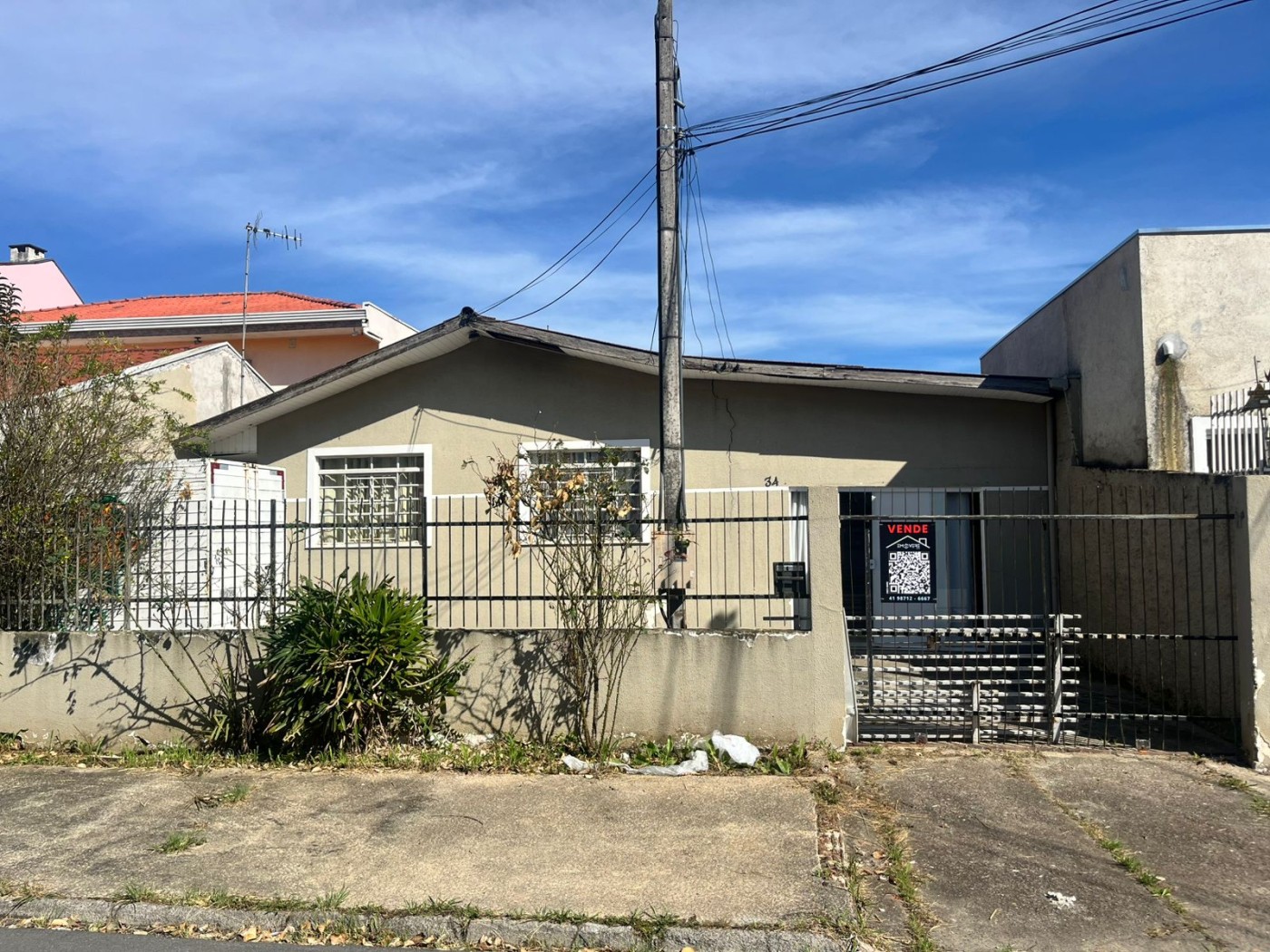 Casa à venda com 3 quartos, 150m² - Foto 1