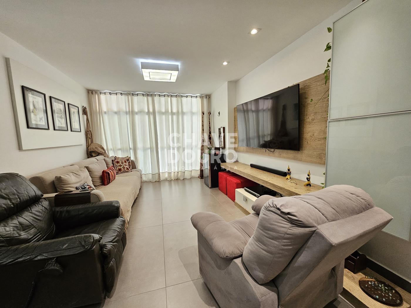 Apartamento à venda com 4 quartos, 150m² - Foto 4