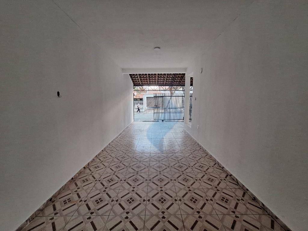 Casa à venda com 3 quartos, 141m² - Foto 3