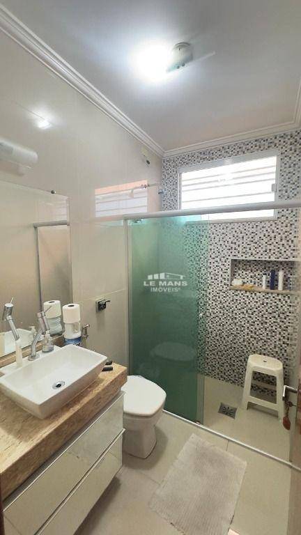 Casa à venda com 3 quartos, 180m² - Foto 15