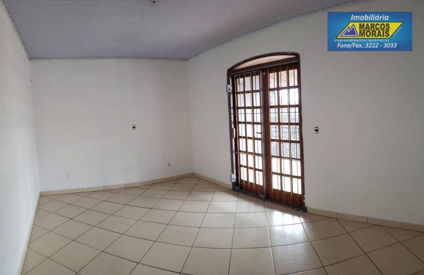 Casa para alugar com 4 quartos, 450m² - Foto 18
