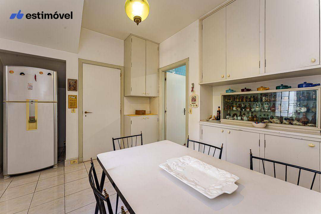 Casa à venda com 3 quartos, 320m² - Foto 33