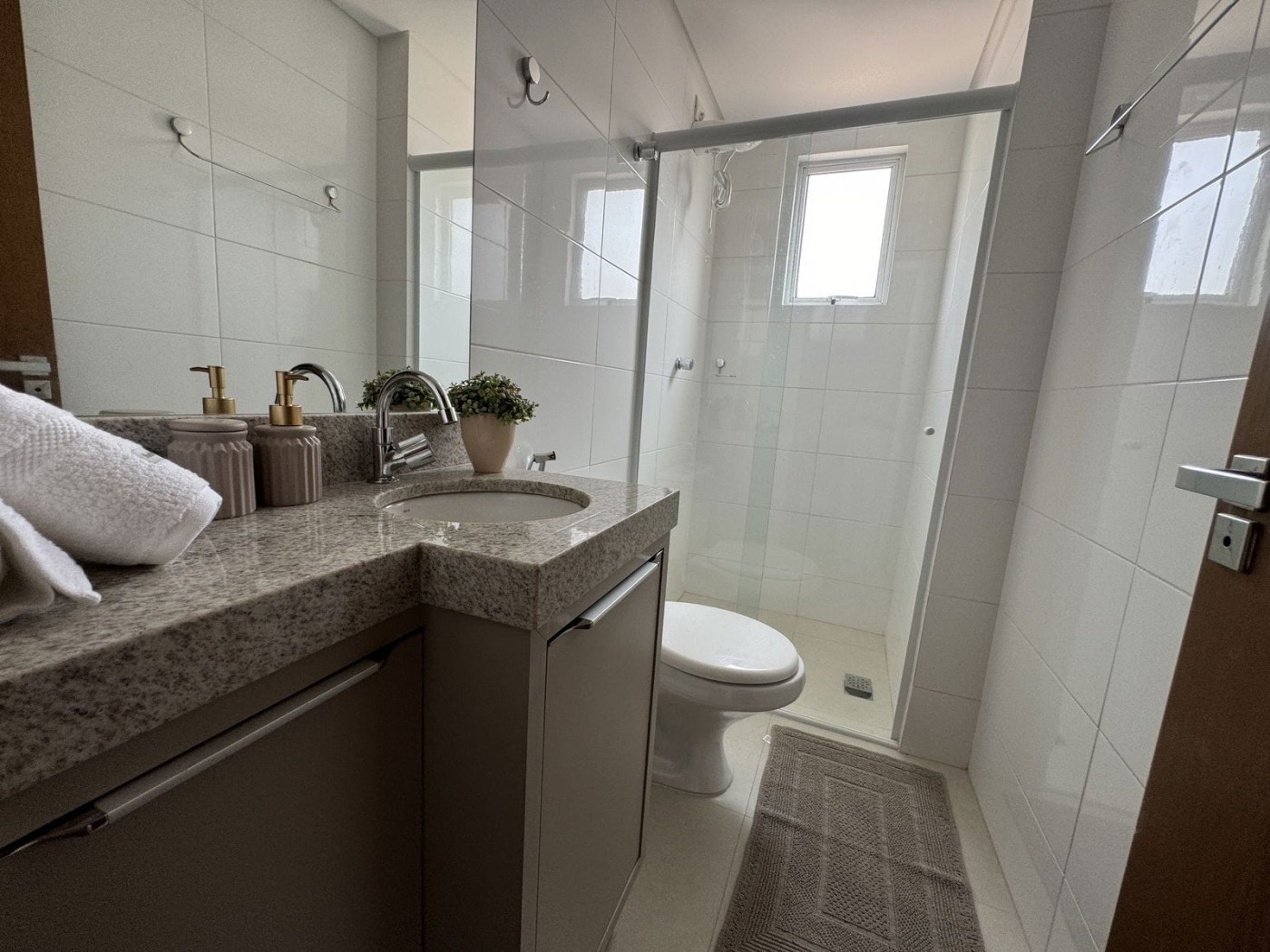 Apartamento à venda com 2 quartos, 67m² - Foto 10