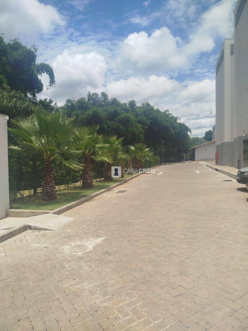 Apartamento para alugar com 2 quartos, 45m² - Foto 12
