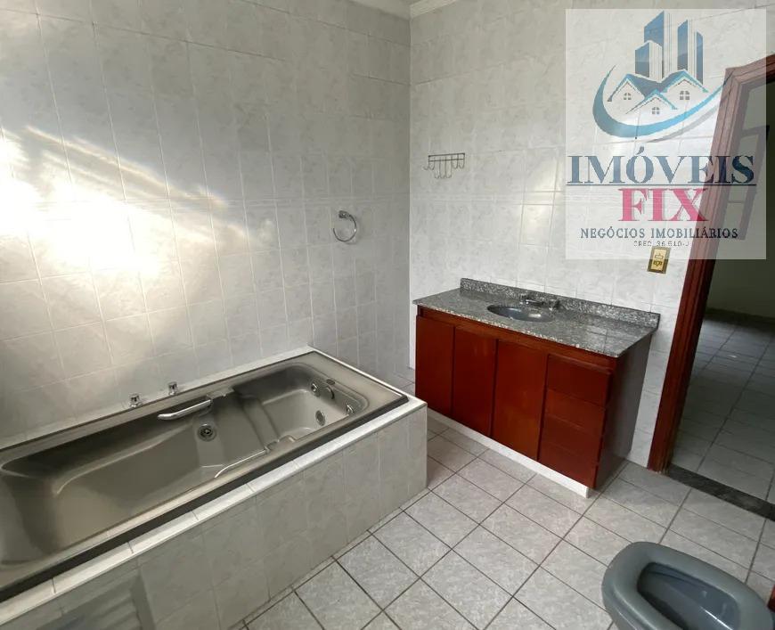 Casa à venda com 5 quartos, 198m² - Foto 12