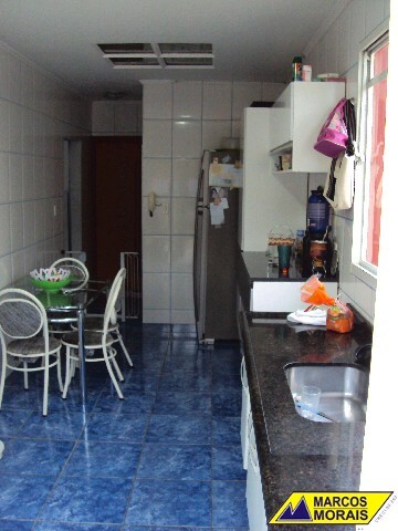 Casa à venda com 2 quartos, 120m² - Foto 15