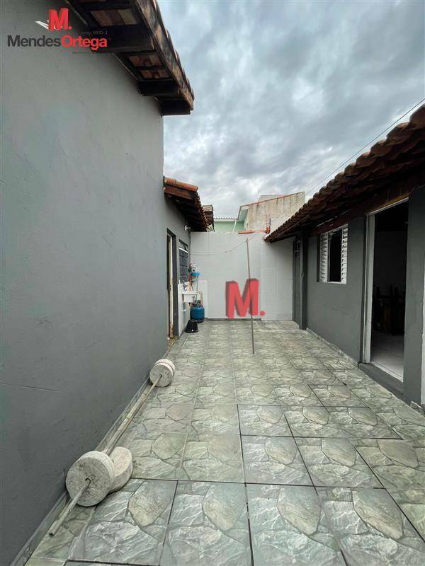 Casa à venda com 2 quartos, 80m² - Foto 19