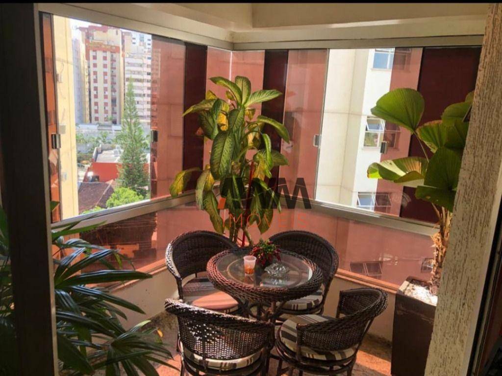 Apartamento à venda com 2 quartos, 85m² - Foto 4