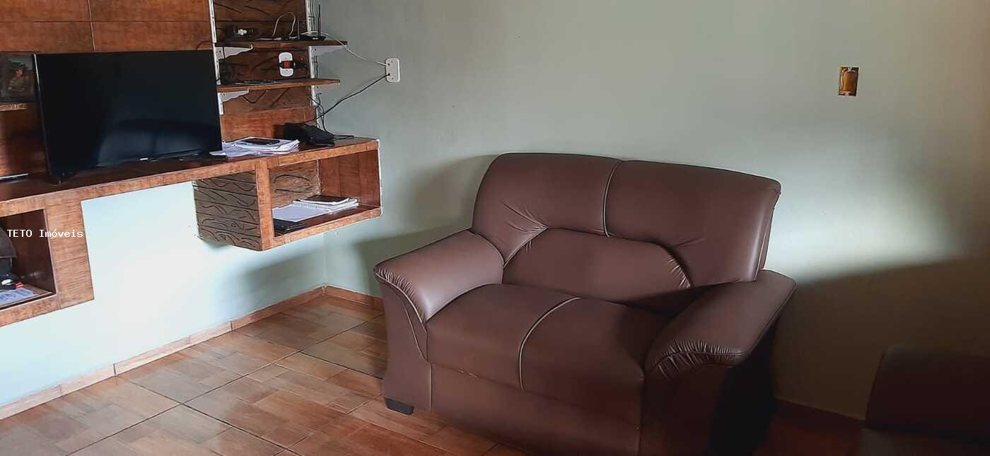 Chácara à venda com 2 quartos, 222m² - Foto 6