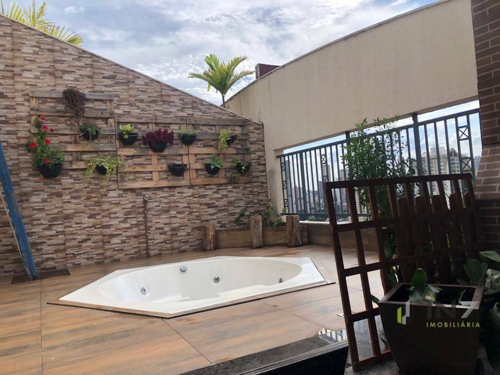 Cobertura à venda com 5 quartos, 215m² - Foto 1