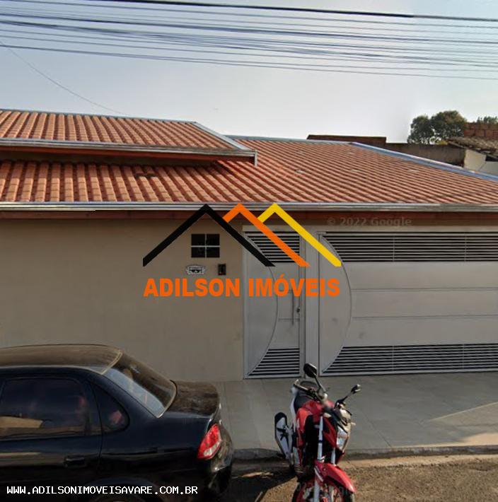 Casa à venda com 3 quartos, 220m² - Foto 1