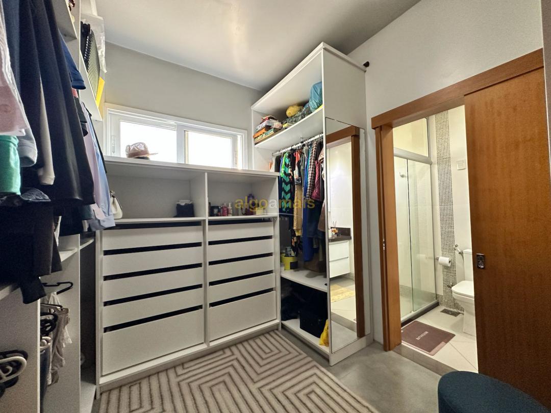 Casa de Condomínio à venda com 5 quartos, 256m² - Foto 10