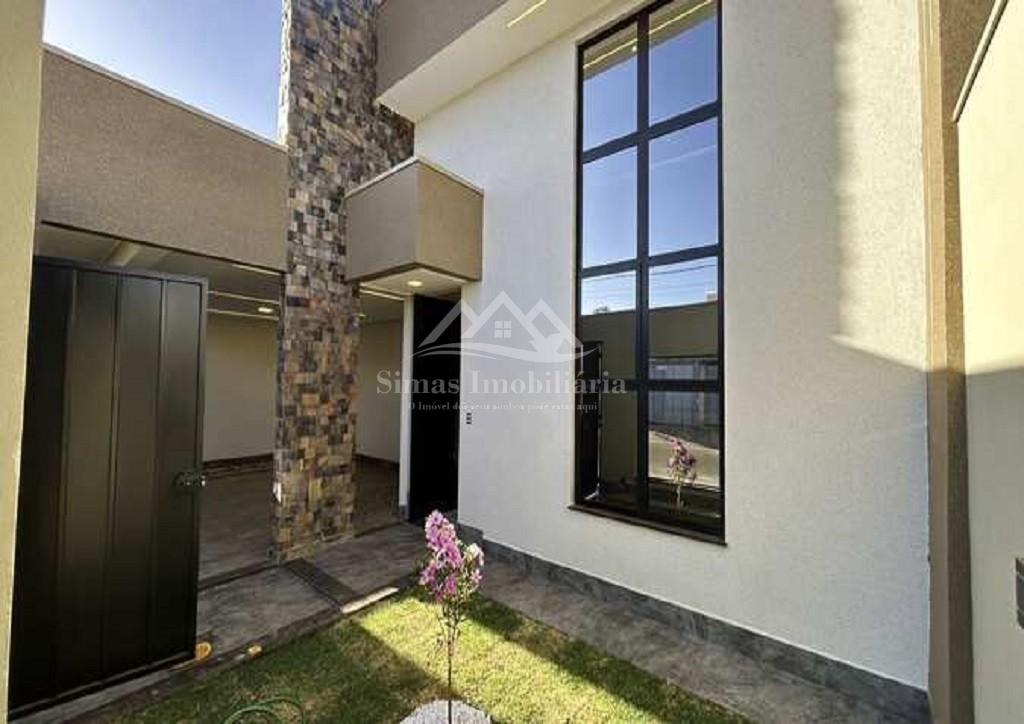 Casa à venda com 3 quartos, 231m² - Foto 1