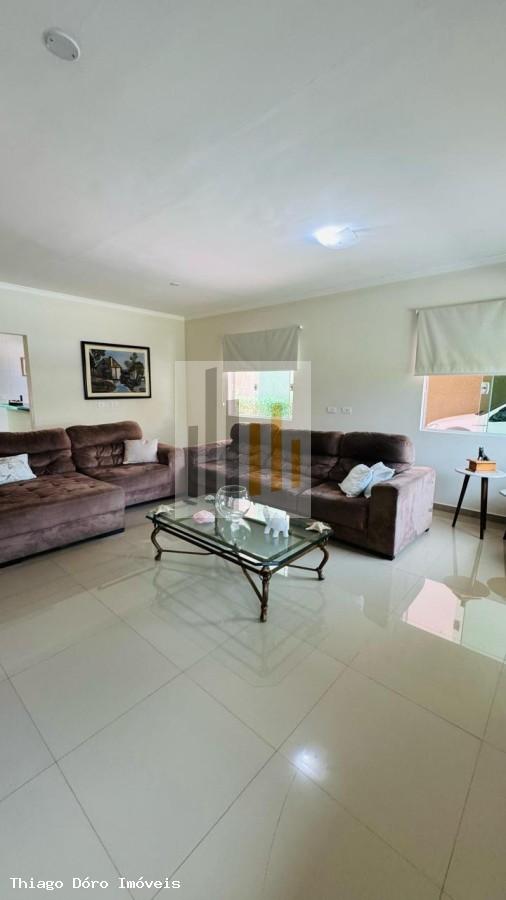 Casa à venda com 3 quartos, 250m² - Foto 10