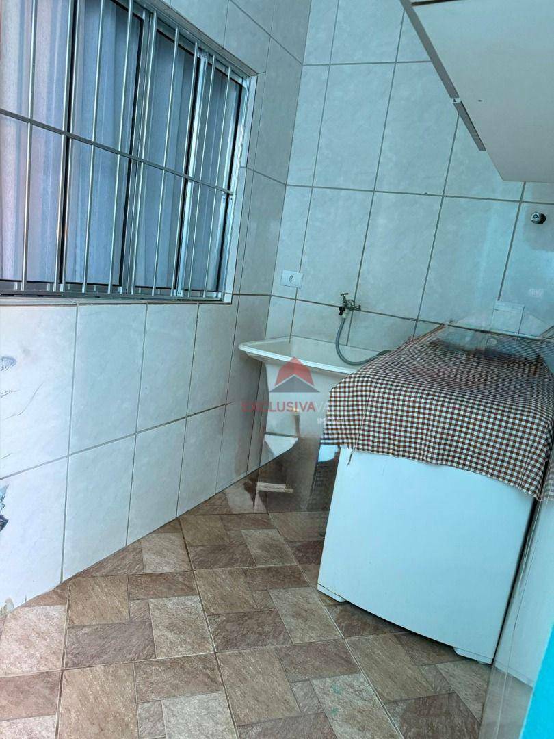 Casa à venda com 5 quartos, 203m² - Foto 17
