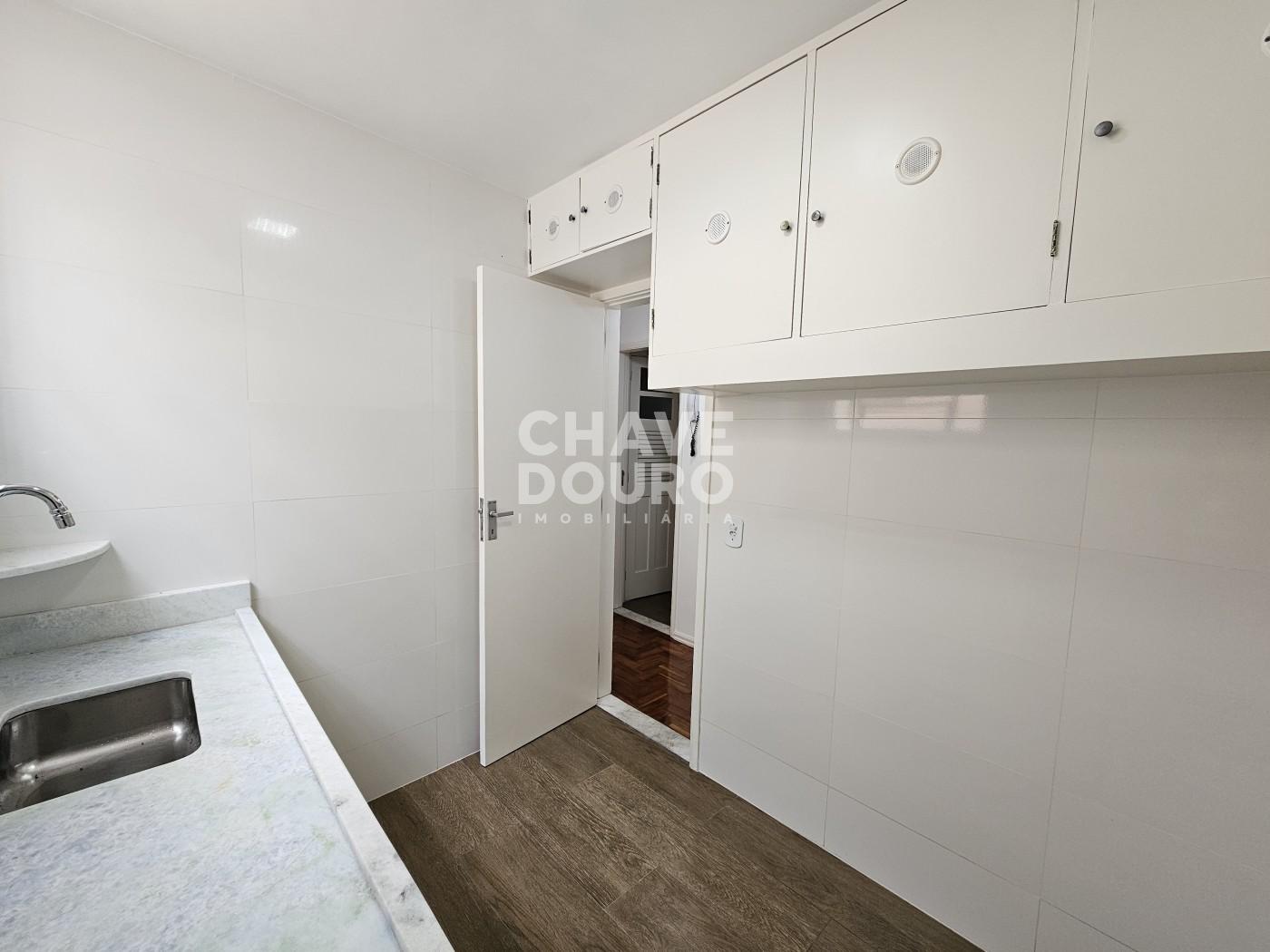 Apartamento à venda com 2 quartos, 55m² - Foto 15
