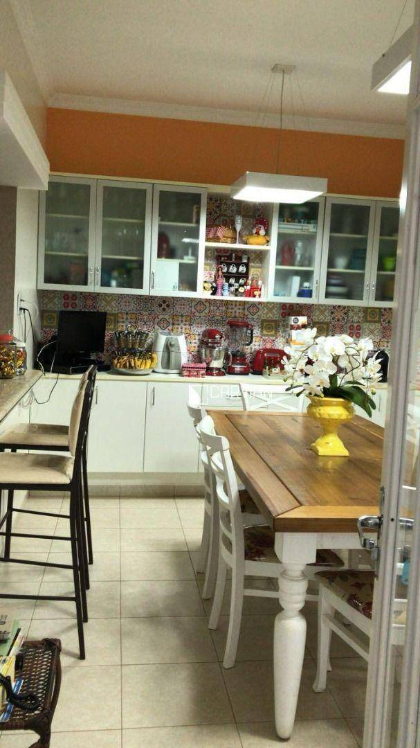 Casa à venda com 3 quartos, 342m² - Foto 30
