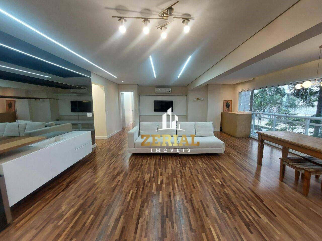 Apartamento para alugar com 3 quartos, 135m² - Foto 4