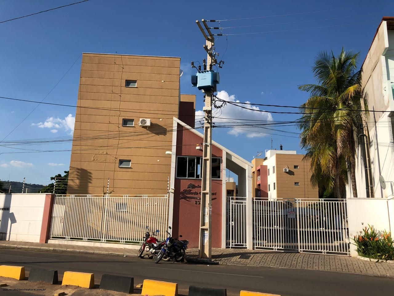 Apartamento para alugar com 3 quartos, 77m² - Foto 1