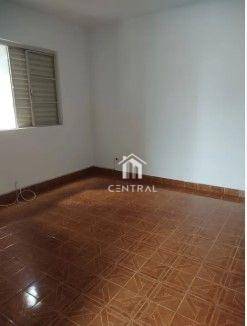 Casa à venda com 6 quartos, 232m² - Foto 3