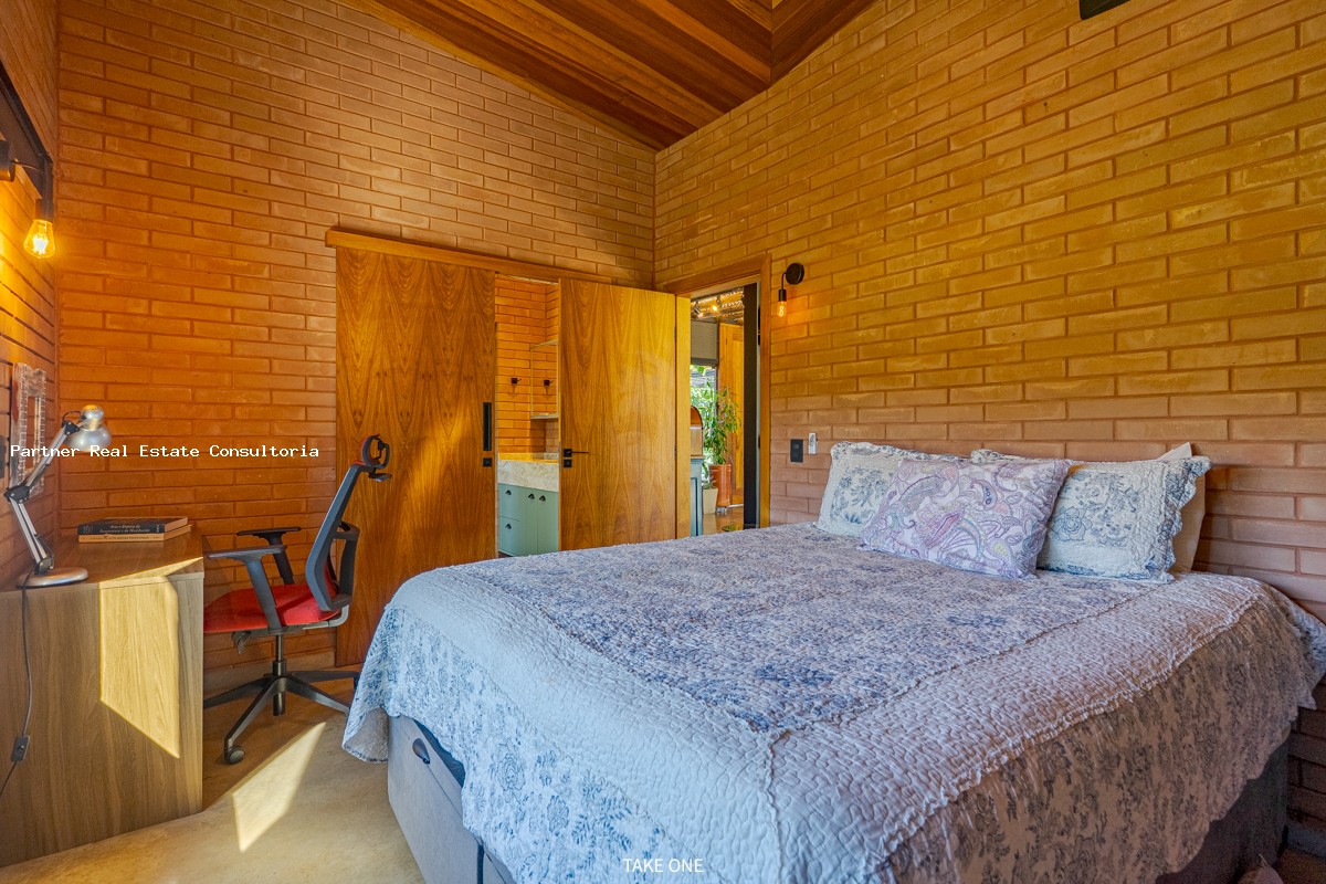 Casa de Condomínio à venda com 4 quartos, 1020m² - Foto 2