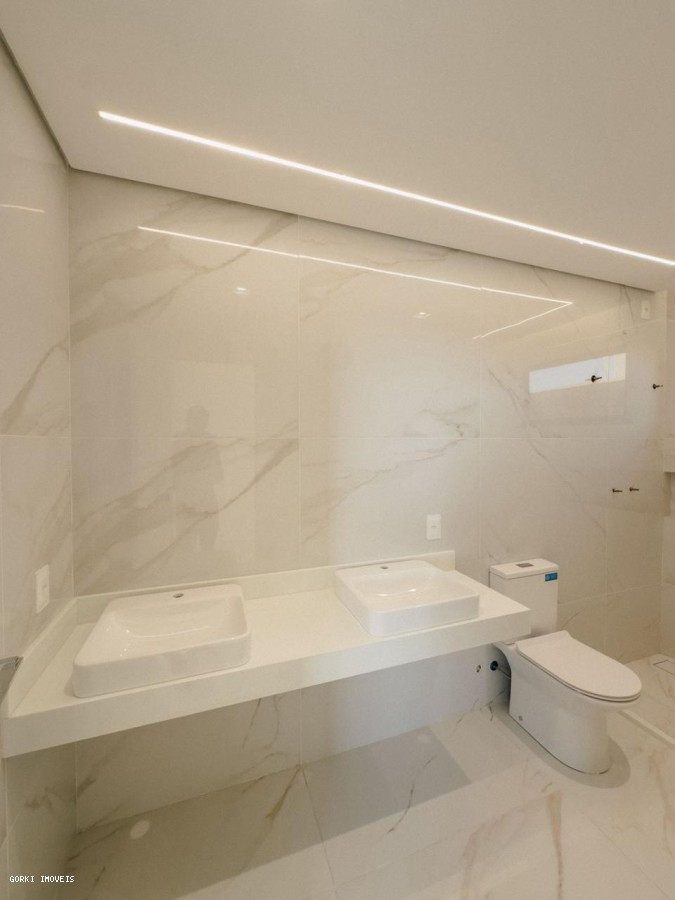 Casa à venda com 4 quartos, 275m² - Foto 35