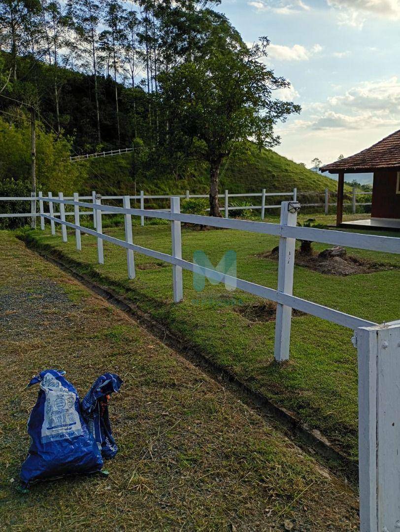 Sítio à venda com 3 quartos, 140m² - Foto 4