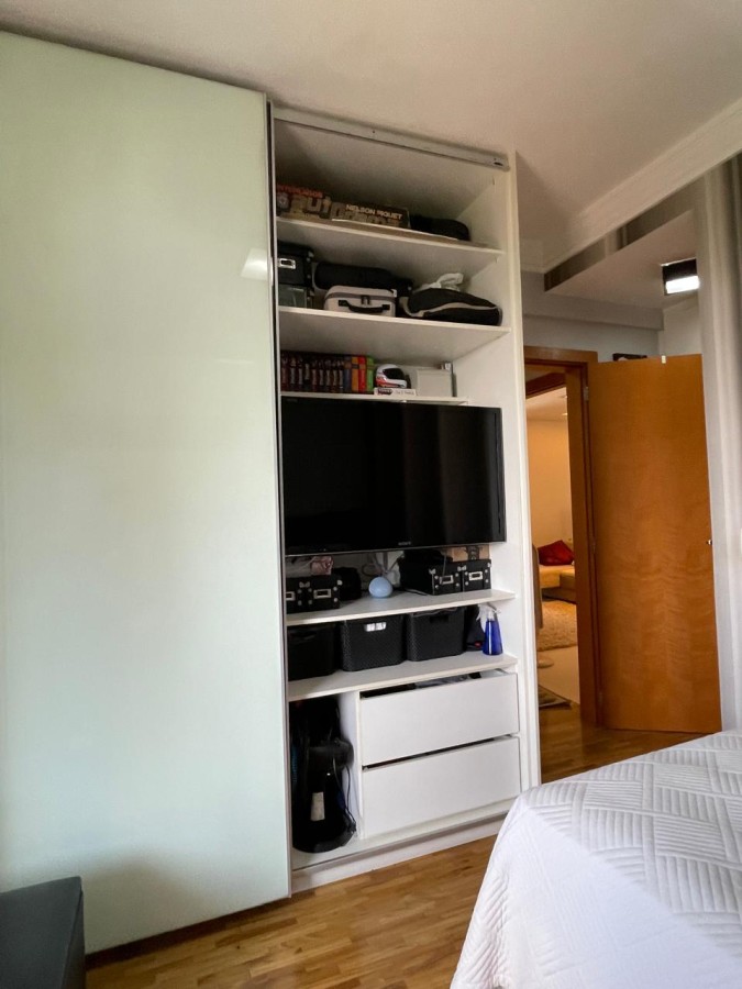 Apartamento à venda com 3 quartos, 176m² - Foto 11
