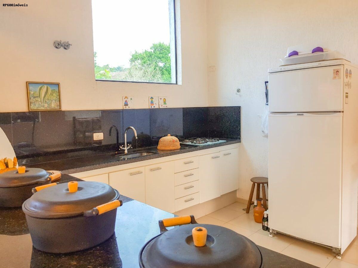 Casa à venda com 1 quarto, 166m² - Foto 10