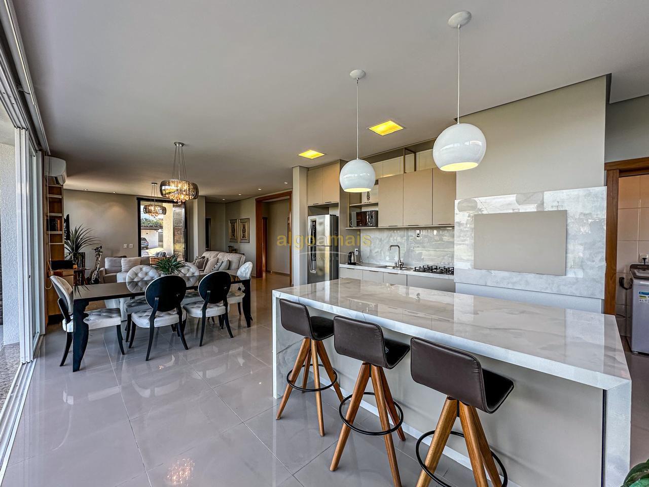 Casa à venda com 3 quartos, 194m² - Foto 15
