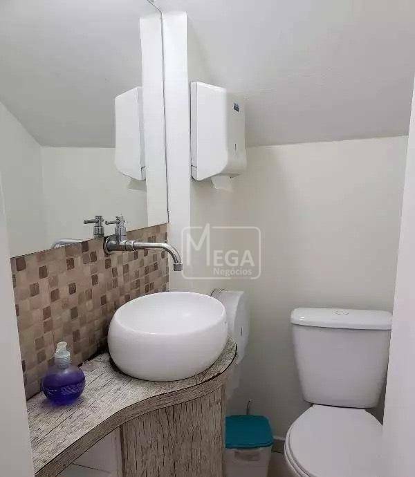 Casa à venda com 2 quartos, 160m² - Foto 10