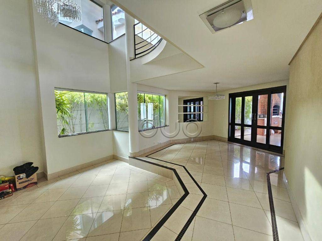 Casa de Condomínio para alugar com 3 quartos, 340m² - Foto 13
