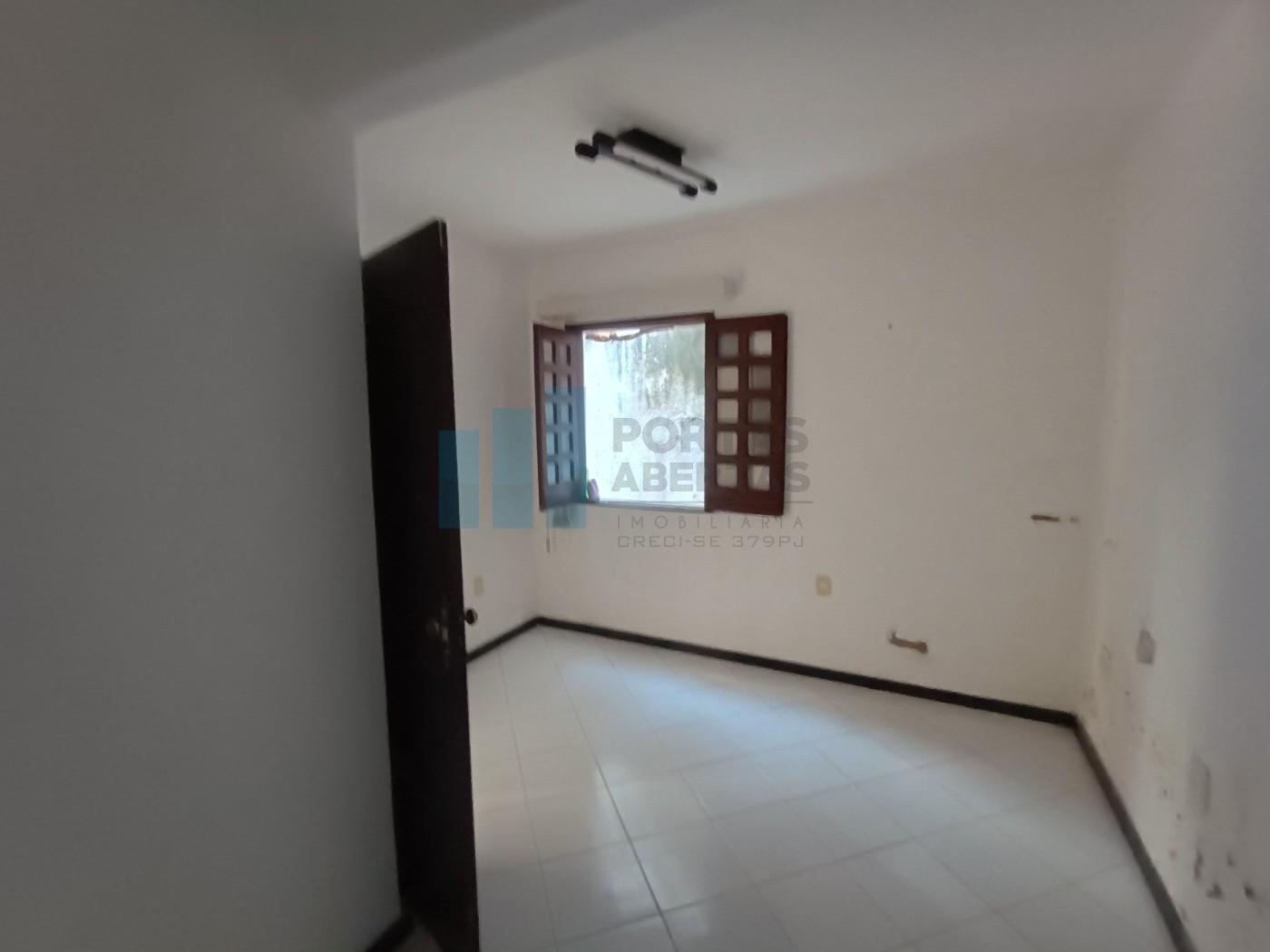 Casa à venda com 6 quartos, 247m² - Foto 16