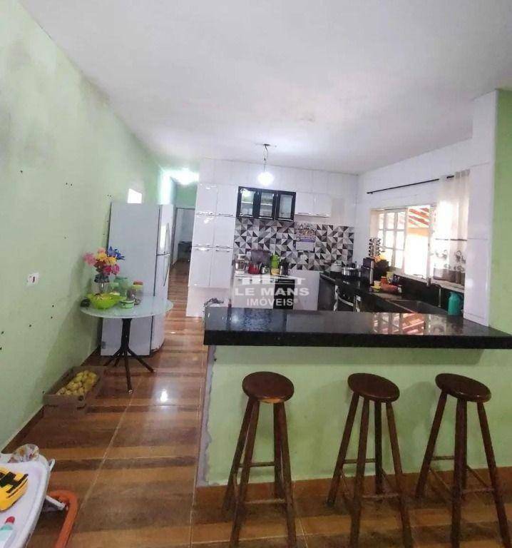 Chácara à venda com 2 quartos, 180m² - Foto 4