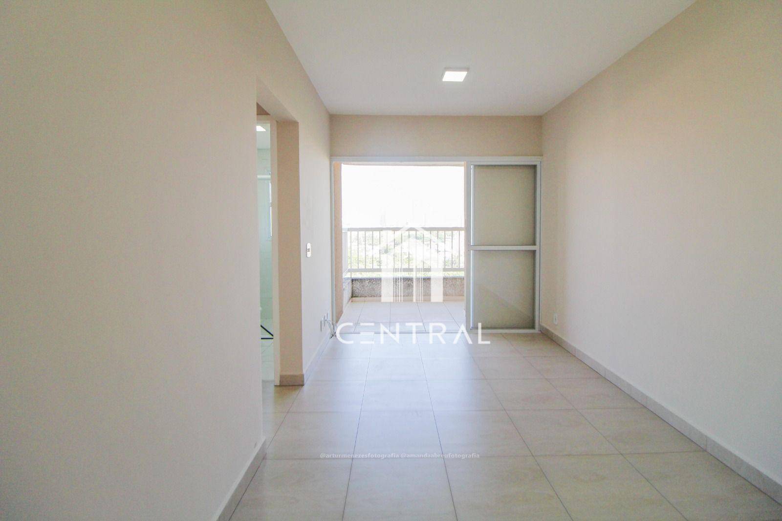 Apartamento à venda com 2 quartos, 64m² - Foto 3