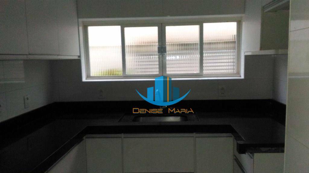 Casa de Condomínio para alugar com 4 quartos, 220m² - Foto 14