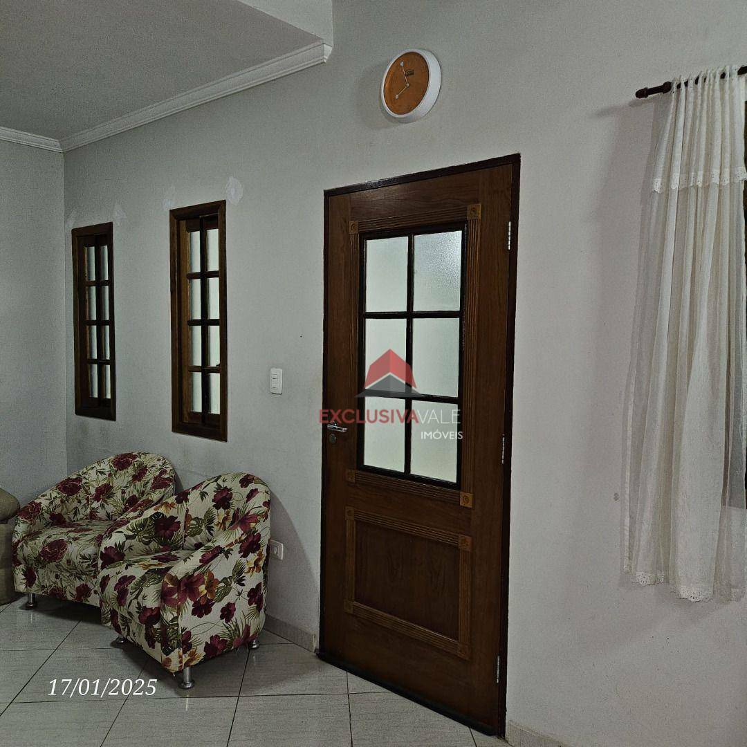 Casa à venda com 3 quartos, 120m² - Foto 2
