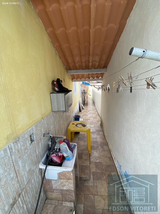 Casa para alugar com 3 quartos, 200m² - Foto 26