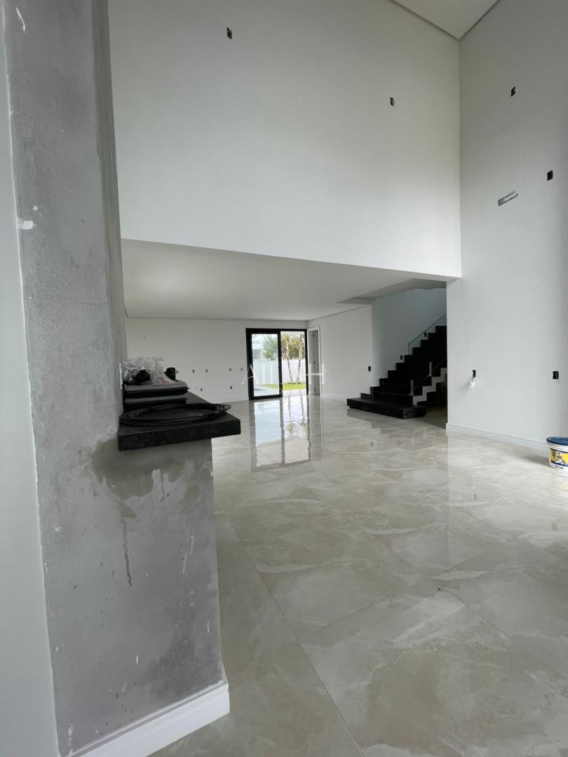 Casa à venda com 4 quartos, 251m² - Foto 11