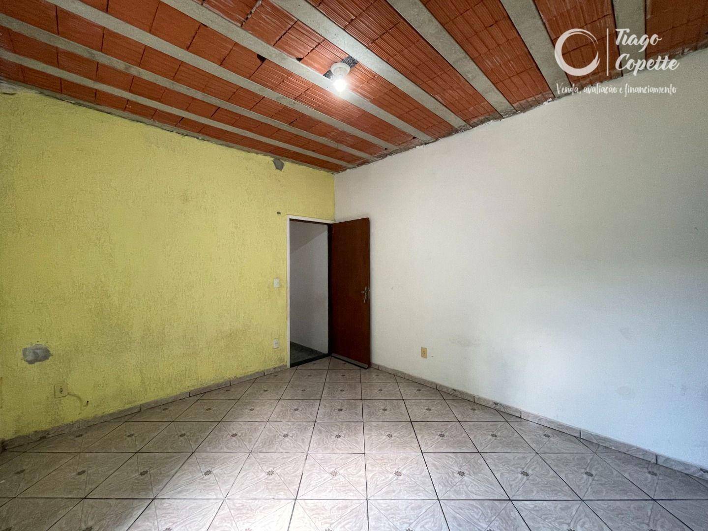 Casa à venda com 2 quartos, 137m² - Foto 4