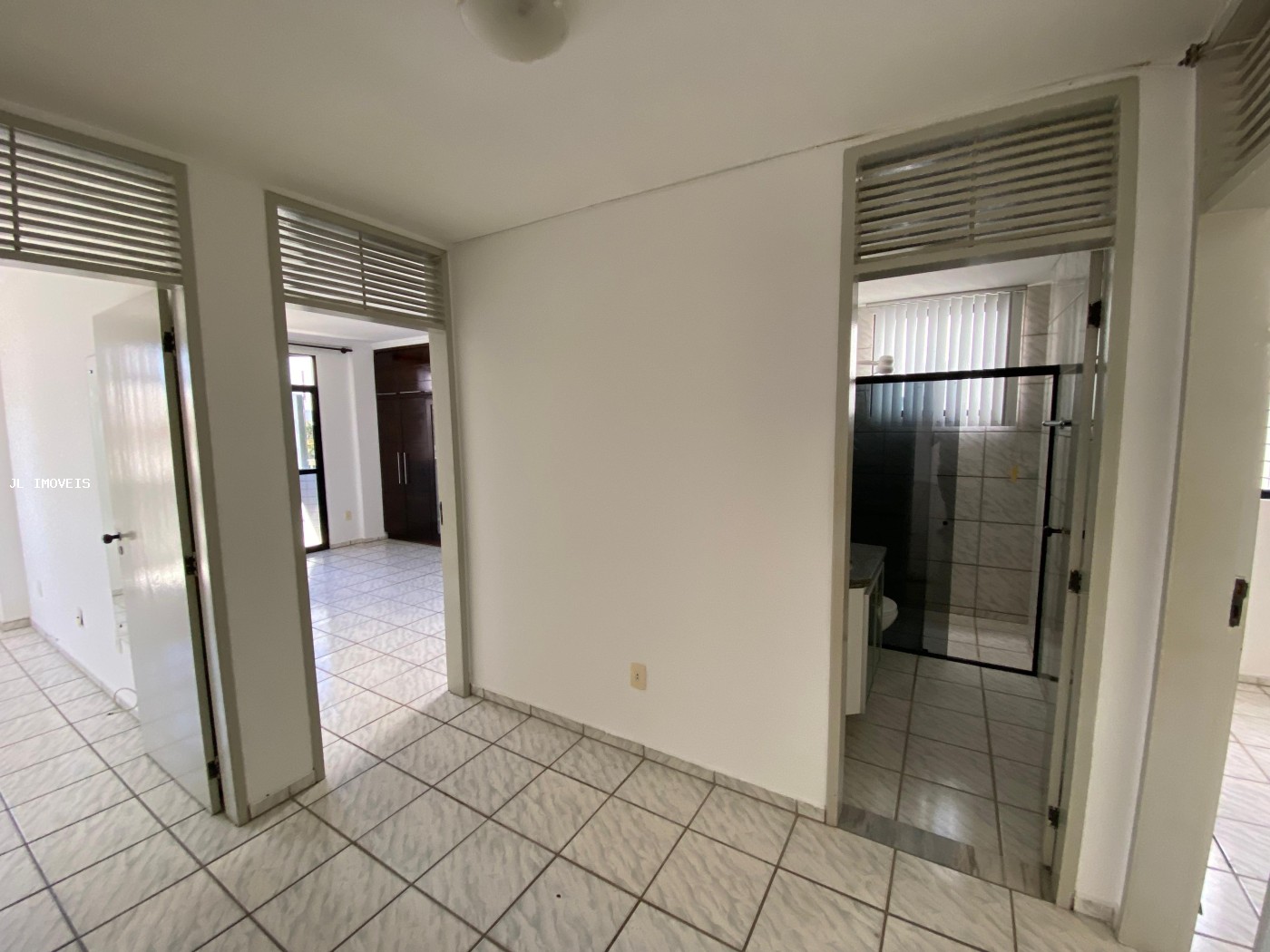 Apartamento à venda com 3 quartos, 200m² - Foto 8