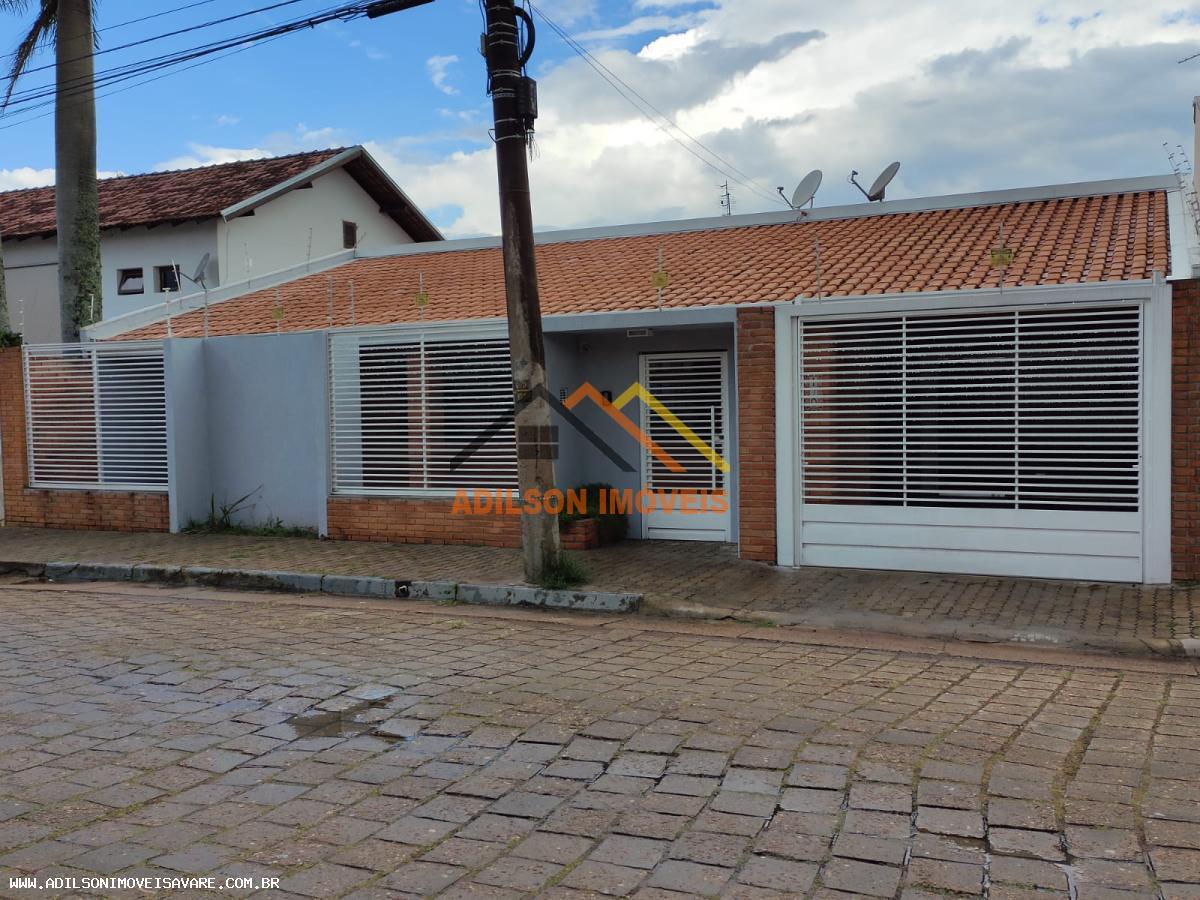 Casa à venda com 3 quartos, 244m² - Foto 18