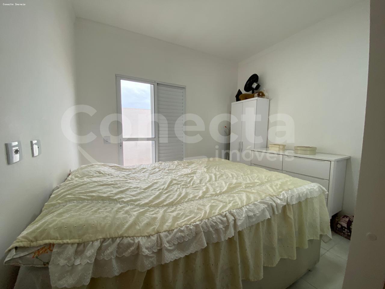 Casa para alugar com 2 quartos, 65m² - Foto 13