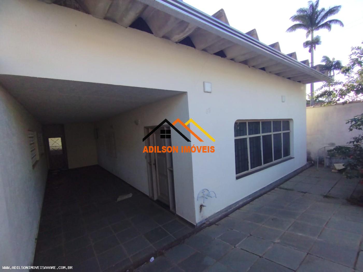 Casa à venda com 2 quartos, 204m² - Foto 1